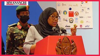 Kali za Rais Samia siku ya Uhuru wa Vyombo vya Habari , awavunja mbavu wanahabari mwanzo mwisho