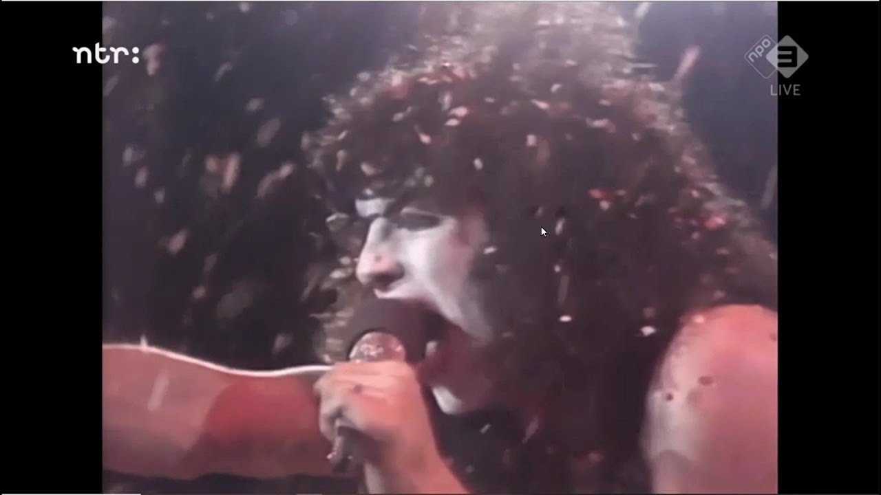 KISS - Rock And Roll All Nite - live in Tokyo 1977 - YouTube