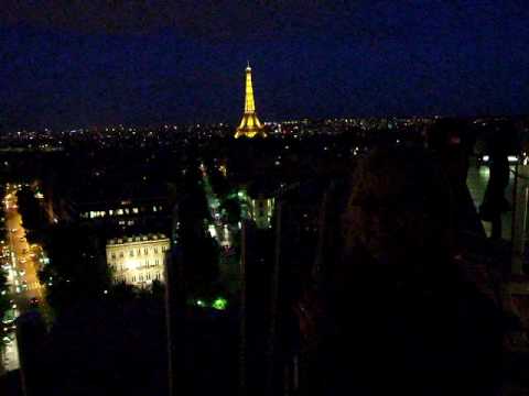 Video: Vítězný oblouk v Paříži: Kompletní průvodce pro návštěvníky