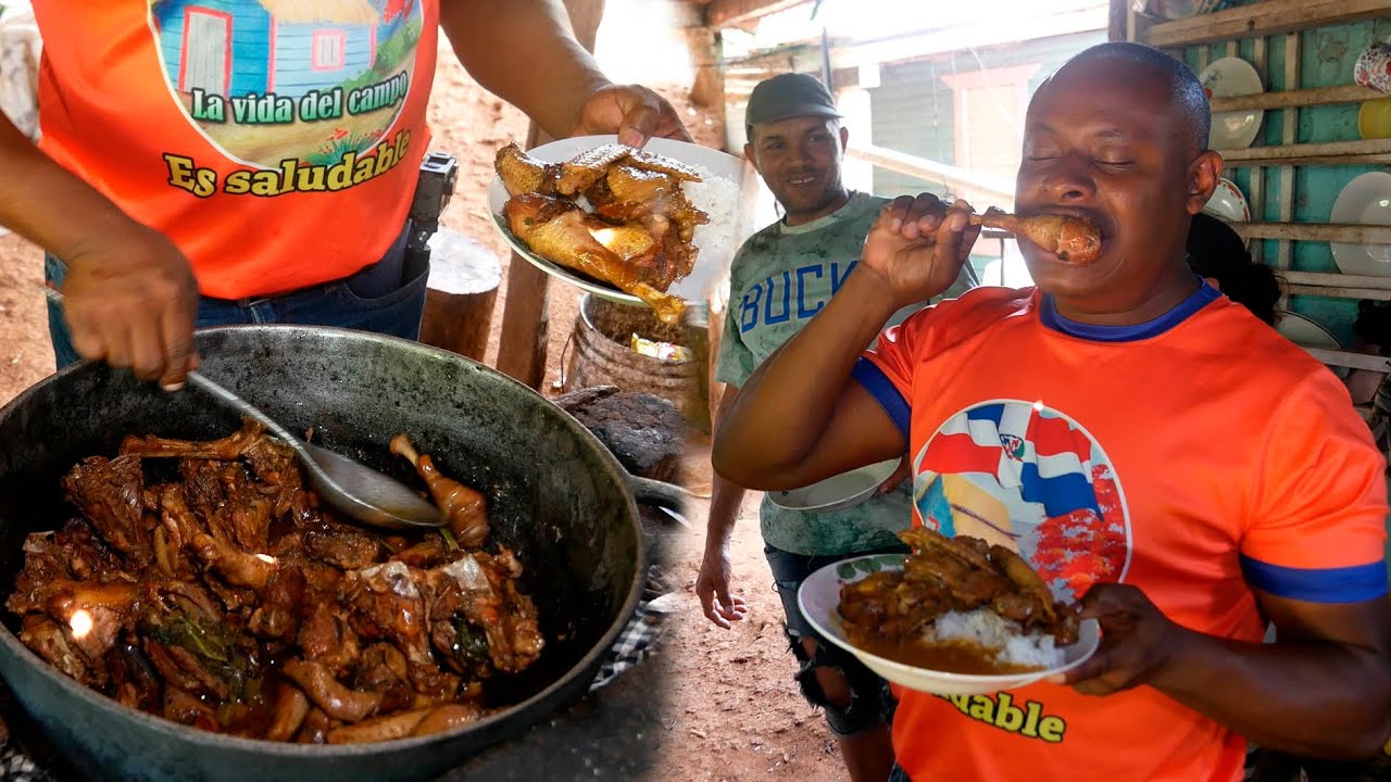 Asi se Come Pavo en el Hoyaso de Predro Garcia, El Rey del Salciao