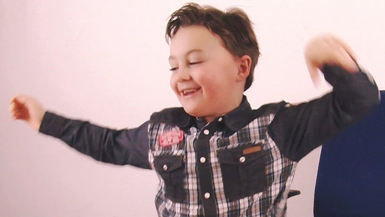 Joab Does 'What Does The Fox Say?' [ocUKids Audition 2014]