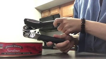 Cách xài dụng cụ mở đồ hộp ở Mỹ🇺🇸( how to use a can opener)❤️Sue Sue-Made in Usa