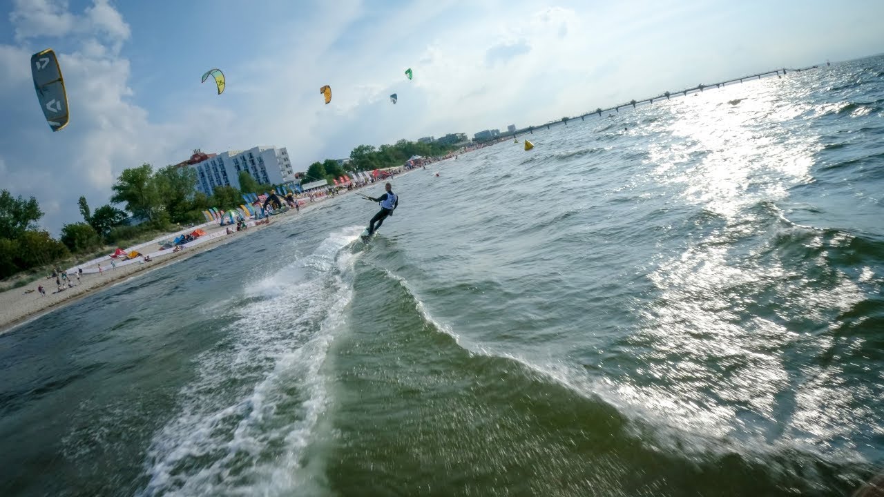 Summer Kite Festival 2023 Międzyzdroje. Kitesurferzy w akcji!
