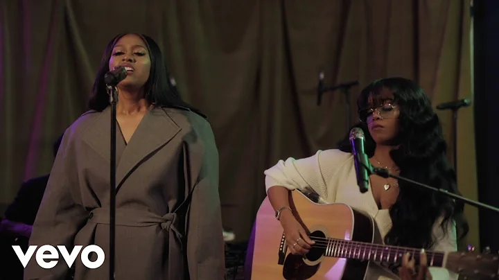 Jazmine Sullivan - Girl Like Me (Live From the Tin...