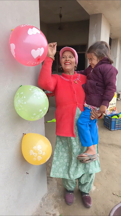 Lam no bong bay nhan qua bat ngol Burst balloons to rec..