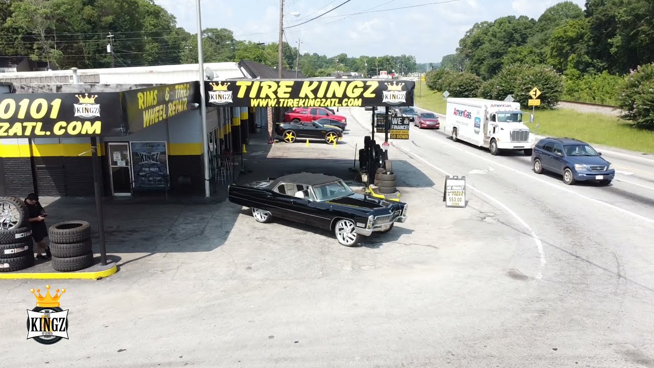 1968 Cadillac Sedan de Ville On 26" Rucci Kingpin Wheels