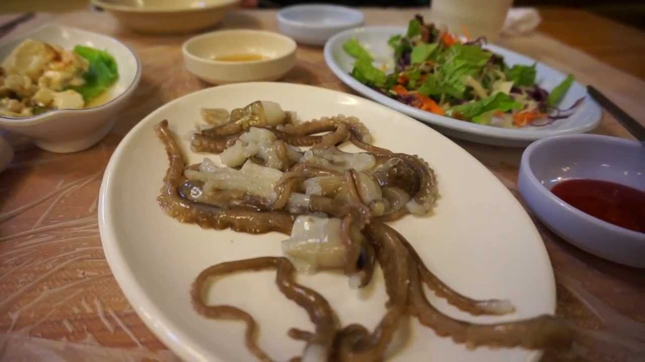 Sannakji Live Octopus Sashimi In Seoulsouth Korea Youtube 