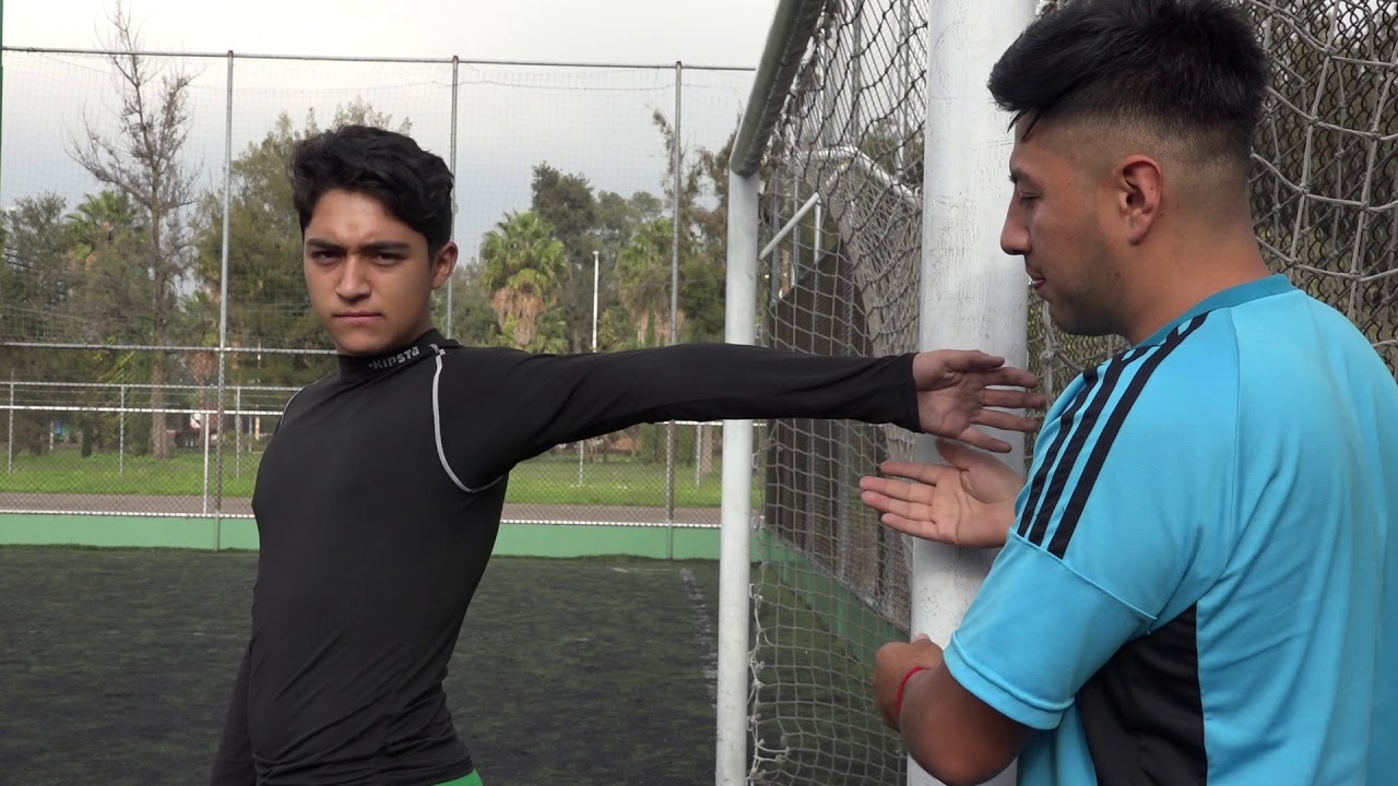 ESCUELA DE FUTBOL “THE GOAL MX” ESTIRAMIENTO DE PECTORAL.13