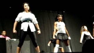 Optreden Dansers Van Madiha