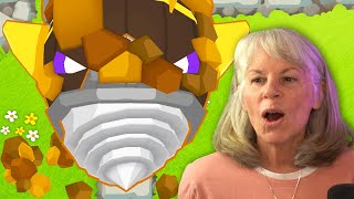 Can My MOM Beat the Dreadbloon BOSS?!