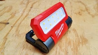 Milwaukee USB Rover Pivoting LED Floodlight Review