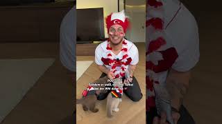 Seitdem er weiß, dass die Türkei bei der WM dabei ist 🇹🇷 ...