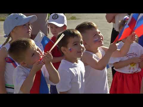 Ко Дню флага России воспитанники детского сада «Солнышко» провели флешмоб