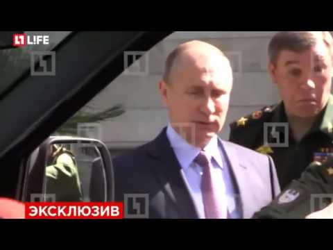 Генерал оторвал ручку двери, показывая Путину военный «УАЗ Патриот»