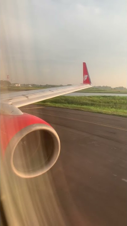 INDAHNYA BANDARA JUANDA SURABAYA SAAT PAGI HARI