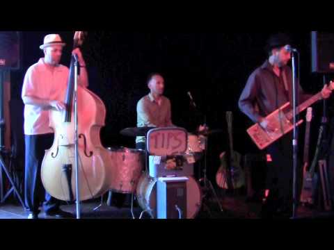 Nathan James trio - "Somebody Told Me"