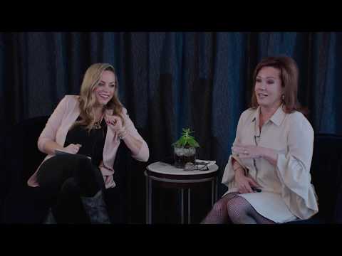 Video: Kelli Finglass nettoverdi: Wiki, gift, familie, bryllup, lønn, søsken