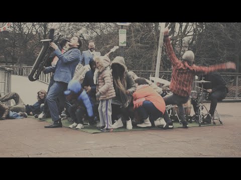 Less AUTRE - Mon Jardin (official video)