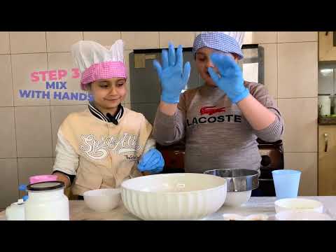 Twins Make Pizza التوأم يصنع بيتزا