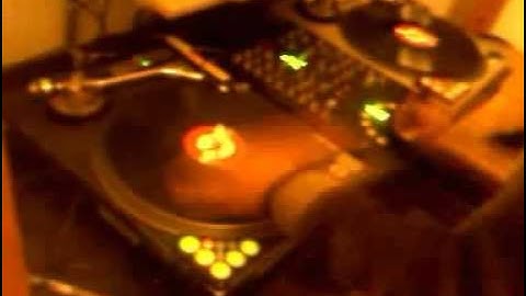 DJ Point on TRAKTOR SCRATCH  and NOVATION DICER