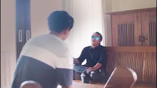 Debby oktaviani - Sing tergantikan