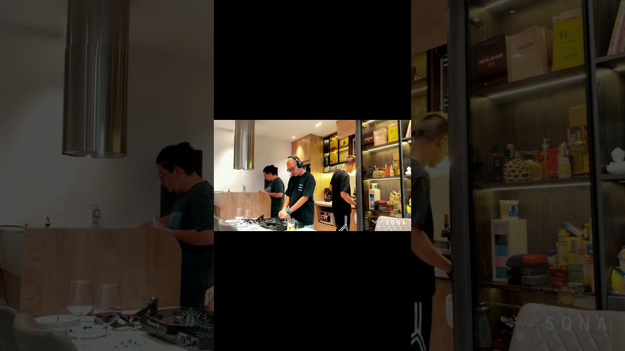 House music warming up the room 