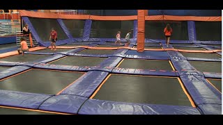 Play Lancaster Jumping At Sky Zone Trampoline Park Youtube