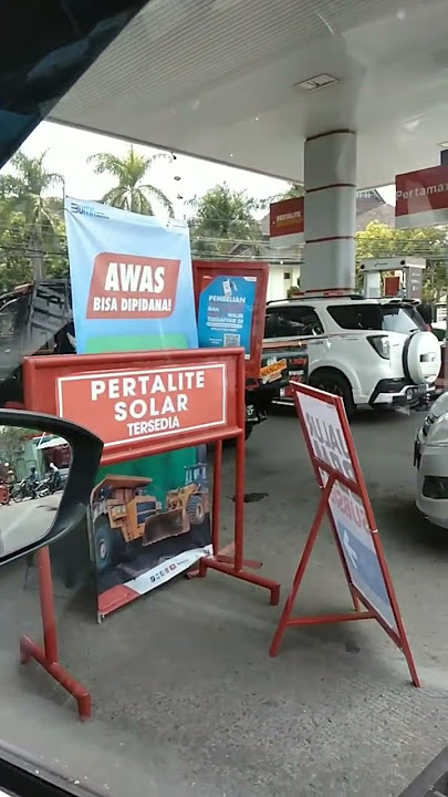 Story' wa 30 detik ngantri di pom bensin terkini