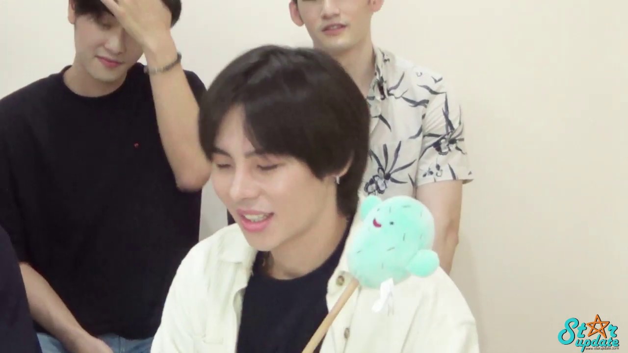 เมื่อชวนหนุ่มๆ 