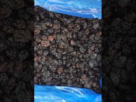 زبيب أسود حلو فاخر بدون بذور 