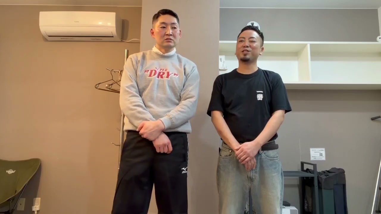 手乗りコブラ漫才　　【まる】