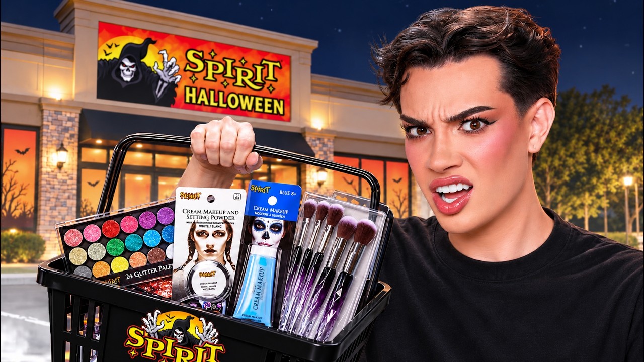 الصورة المصغّرة لـ Full Face of Makeup From SPIRIT HALLOWEEN!