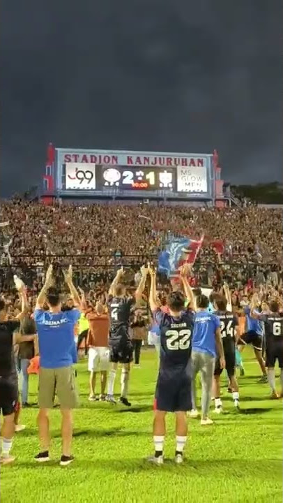 Chant lawas Aremania berkumandang di stadion Kanjuruhan Malang#arema #pialapresiden #mania