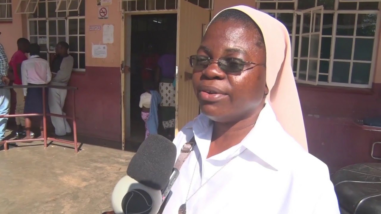 CARRINHA ESCOLAR EM ACIDENTE