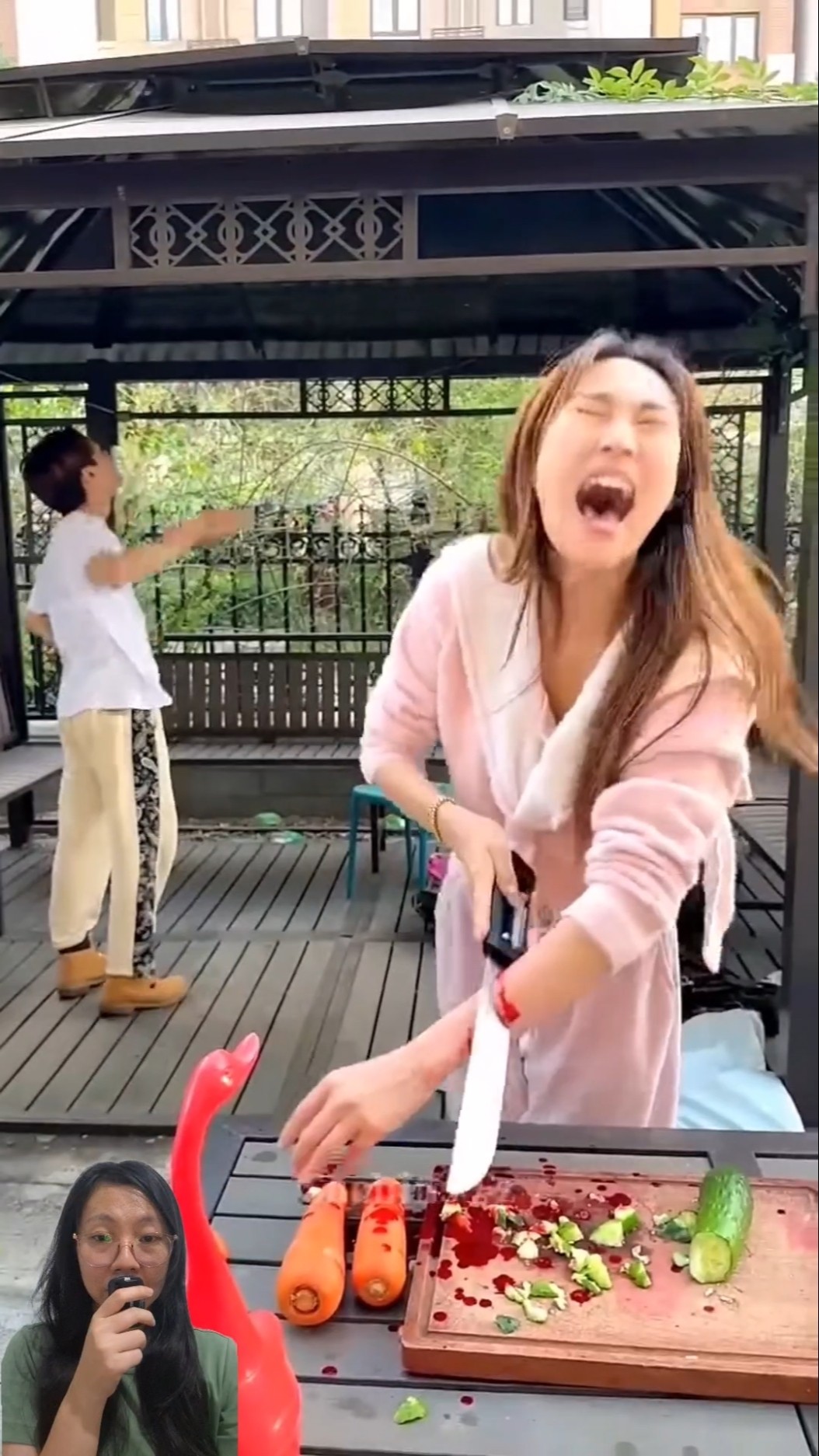 PRANK MAIN TANGAN SIRAM SAUS TOMAT‼️  #shorts