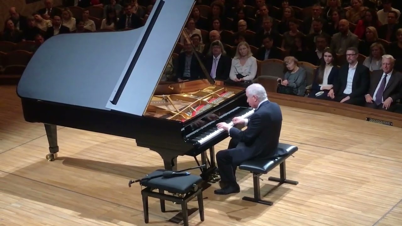 Sir András Schiff - Klavírní Festival Rudolfa Firkušného