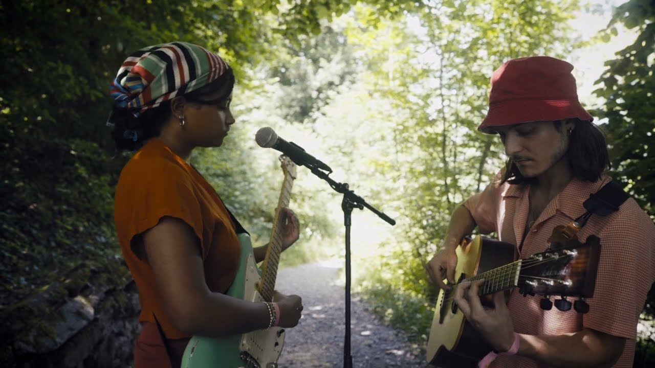 Guarda Fieldsession Nr. 54: Malummí - Clouds su YouTube Guarda Fieldsession Nr. 54: Malummí - Clouds su YouTube