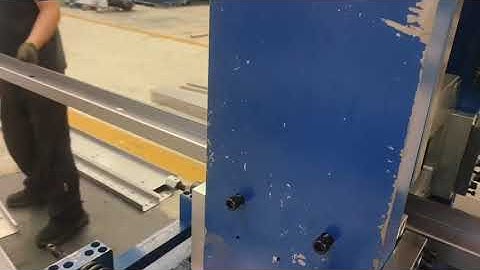 Fully automatic C Z purlin roll forming machine testing before shipment C purlin testing