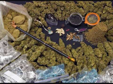 Serial Killaz ft. Cornell Campbell - Mash You Down