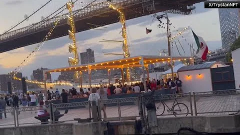 Mexican Navy ship crashes into Brooklyn Bridge | Raw video