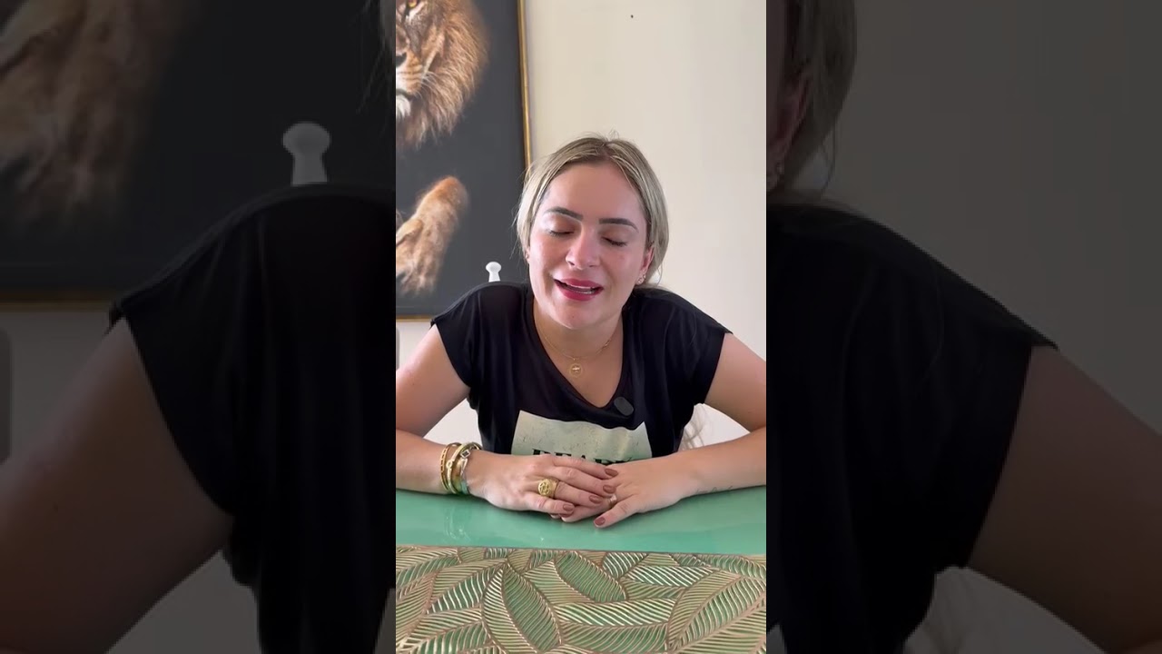 Eu vejo teu nome escrito e uma documentação 