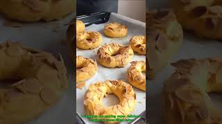 Techniques for making super delicious strawberry cream-filled cakes