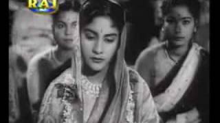 चांदी के चाँद टुकड़ों के लिए Chandi Ke Chand Tukdon Ke Liye Lyrics in Hindi