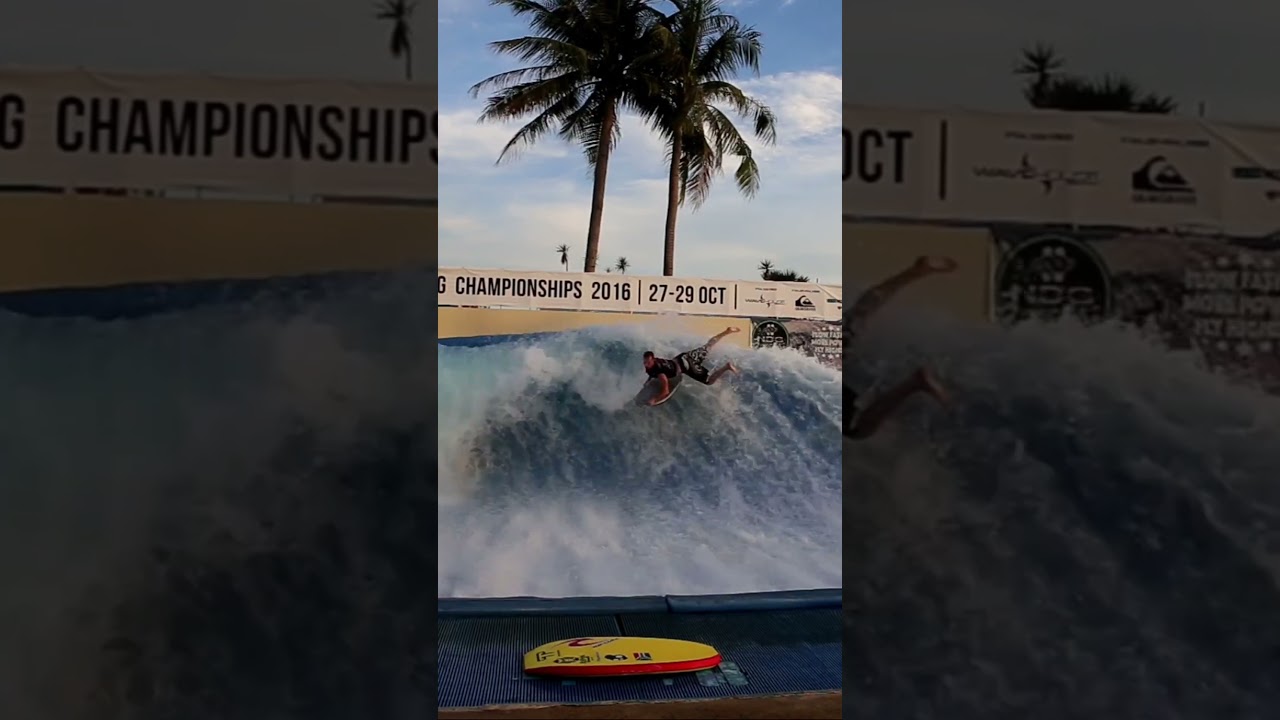 Epic Wave House Flowrider & FlowBarrel Battle at Singapore's Sentosa Island World Championship!