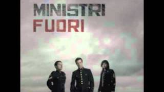 Video thumbnail of "ministri   due dita nel cuore"