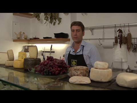 Ragusano stretched-curd cheese, from the video