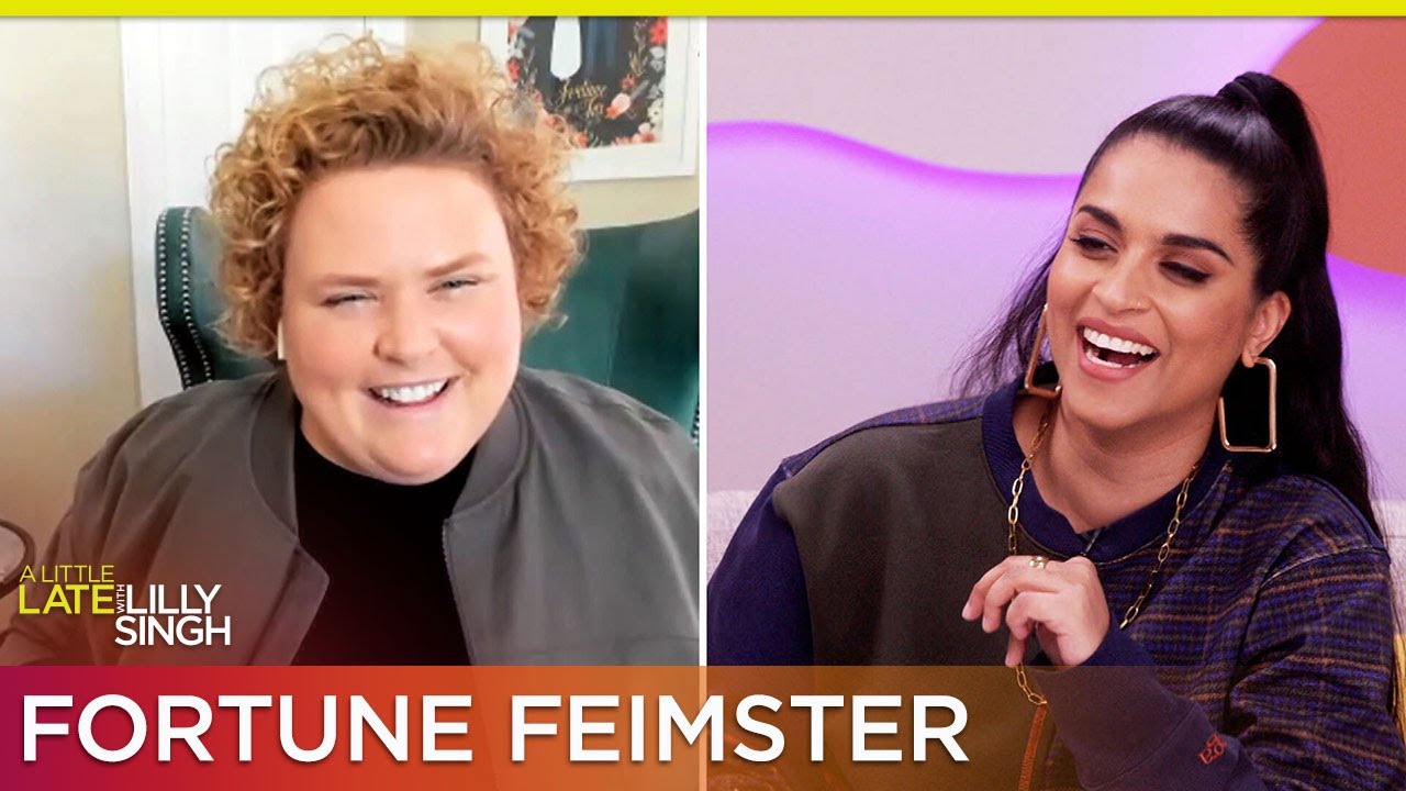 Embarrassed Fortune Feimster Didn’t Recognize Kelly Clarkson in a Mask