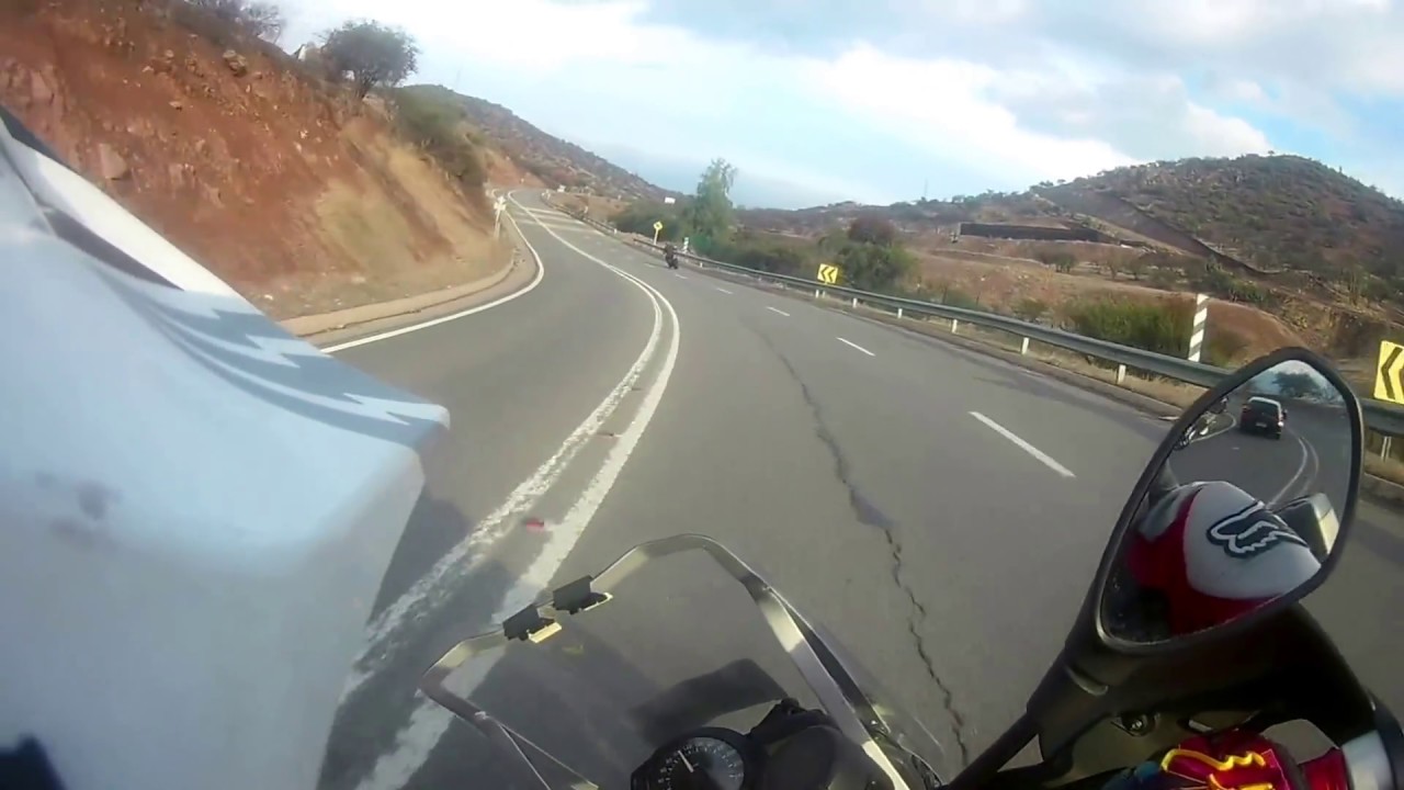 BMW Gs 650 Twin, Some Race And Wheelie - YouTube