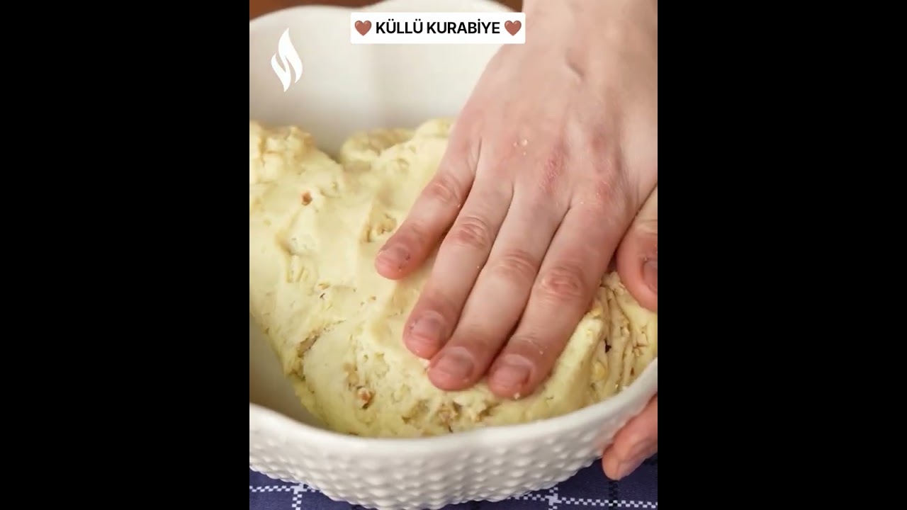 Tarif sahibi: @elifintarifdefteri_Kaynak: Nefis Yemek Tarifleri#küllükurabiye #kurabiye