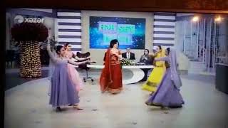 Qizlarimiz Hind Reqsi- Oynayir Qizlarimiz Hind Reqsi- Oynayir